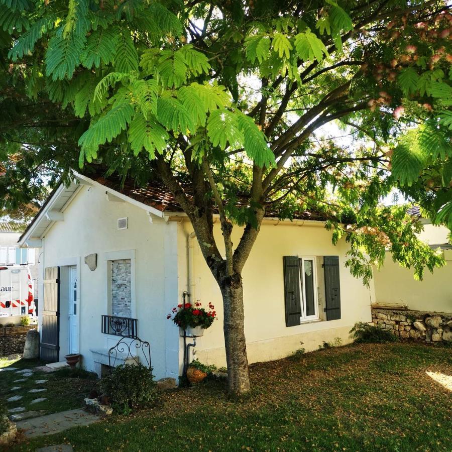 Studio Meuble Et Equipe Avec Jardin Et Terrasse Privee Villa Beurlay Buitenkant foto